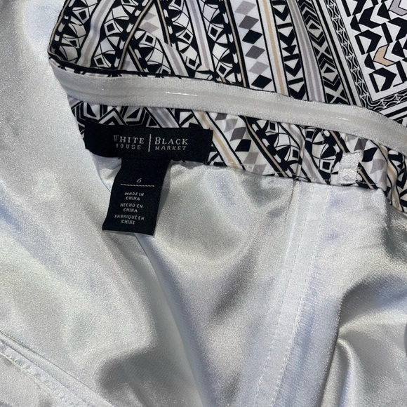 White House Black Market Strapless Bustier Top – Size 6 - Picture 3 of 3